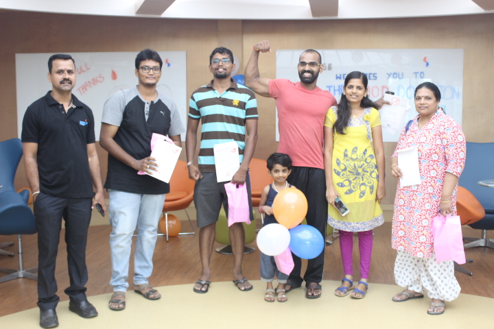 happy blood donors at crescent school of business blood donation camp chennai